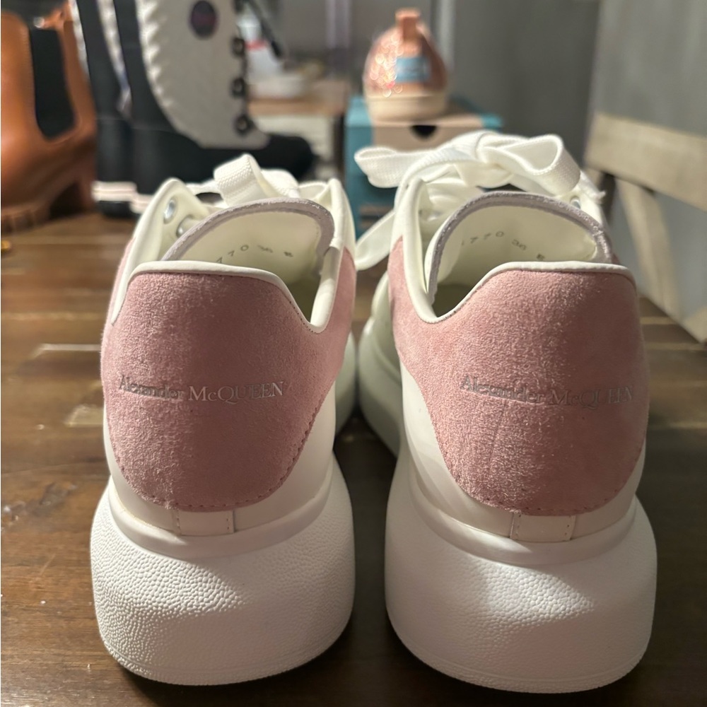 Alexander McQueen oversized sneaker